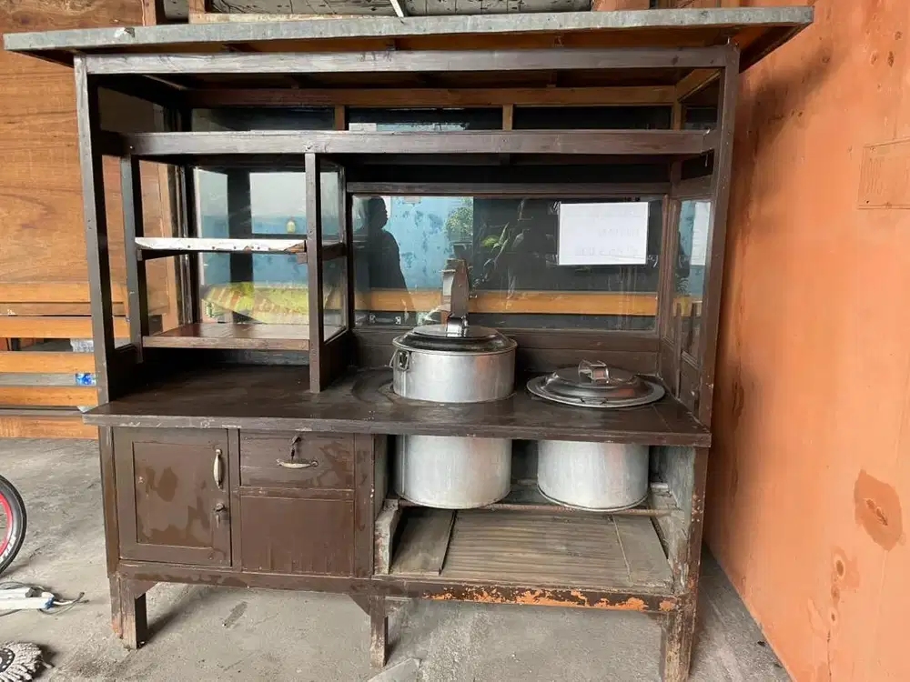 gerobak bekas jualan bakso/mie ayam