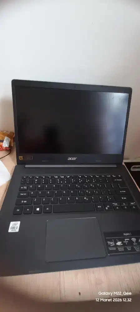 Jual laptop acer aspire 5 corei3  pas untuk anak kuliah, guru