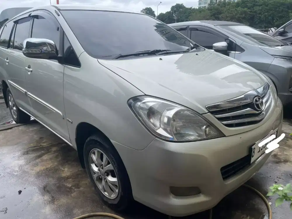 Toyota inova G 2010 AT