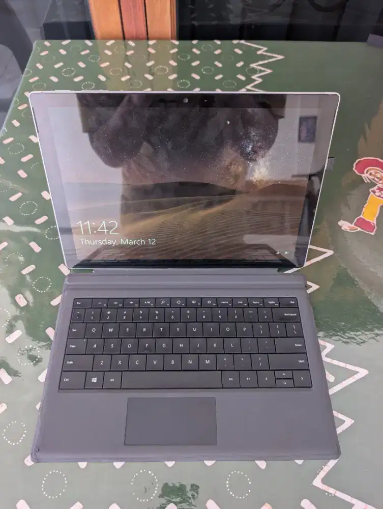 Microsoft Surface Pro 5 i5-7300 8/256 TERMURAH