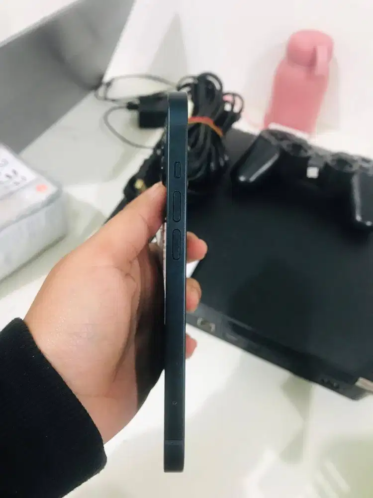 Apple Iphone 13 128 GB Unit Only