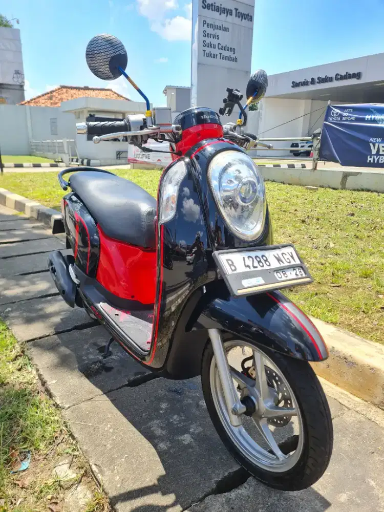 Honda Scoopy 2013 gress
