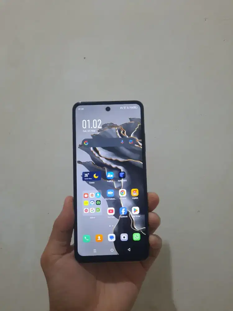 Infinix Hot 40i Black 4+4/18 GB Mulus like new