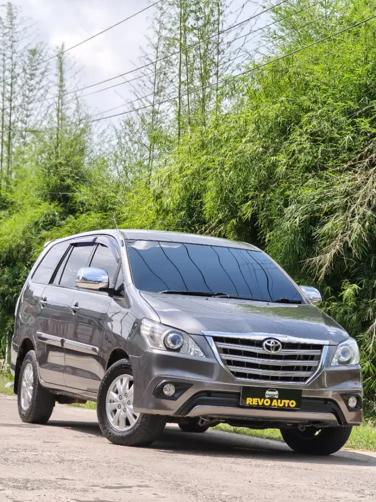 (tgn 1) grand innova G at diesel 2013 / 2014 automatic 2.5 solar 2015