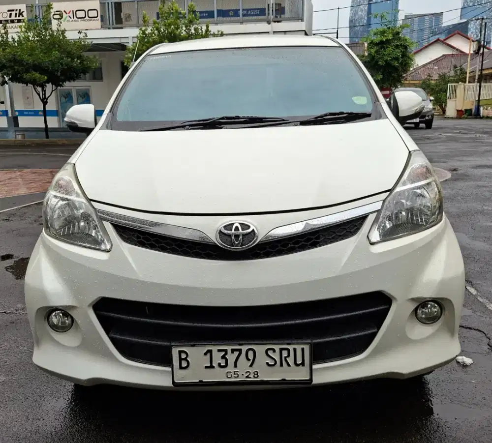 TOYOTA AVANZA VELOZ 1.5 AUTOMATIC THN 2013