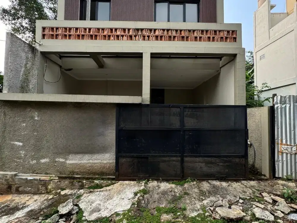 RUMAH BARU FURNISHED SIAP HUNI di CIRENDEU TANGERANG SELATAN