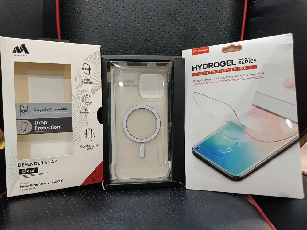 Iphone 15 pro max case + hydrogel casing like new