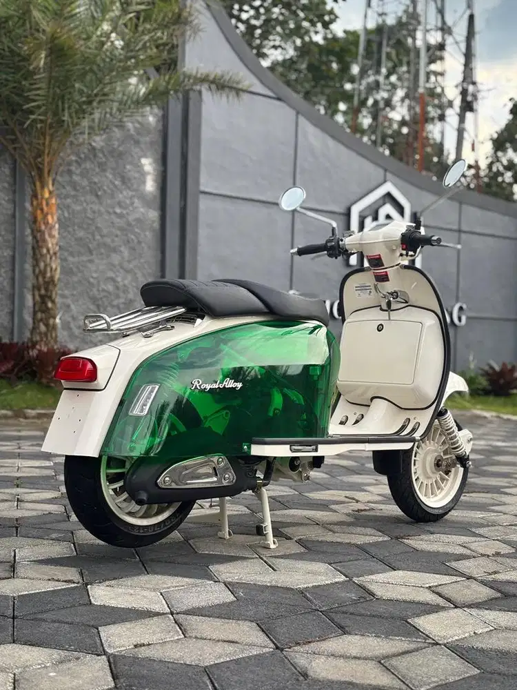 Royal Alloy Grand Prix 150 ABS Ivory Clear Case Koko Motor