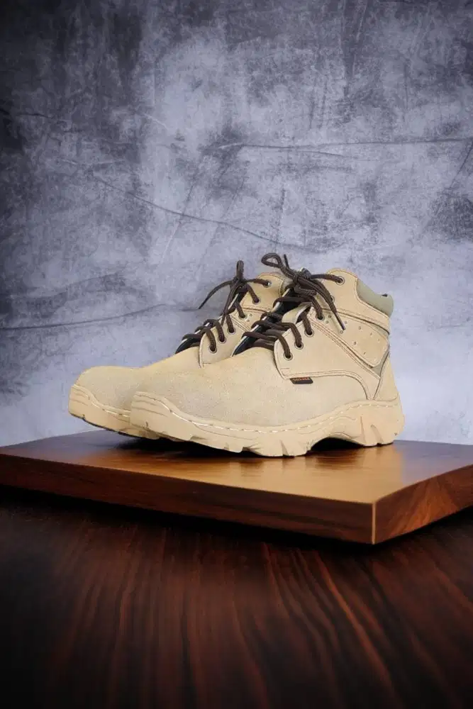 Paling lengkap Sepatu safety dengan resleting Mojokerto