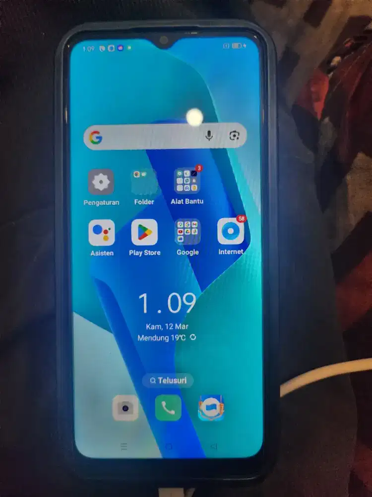 handphone oppo a16e.