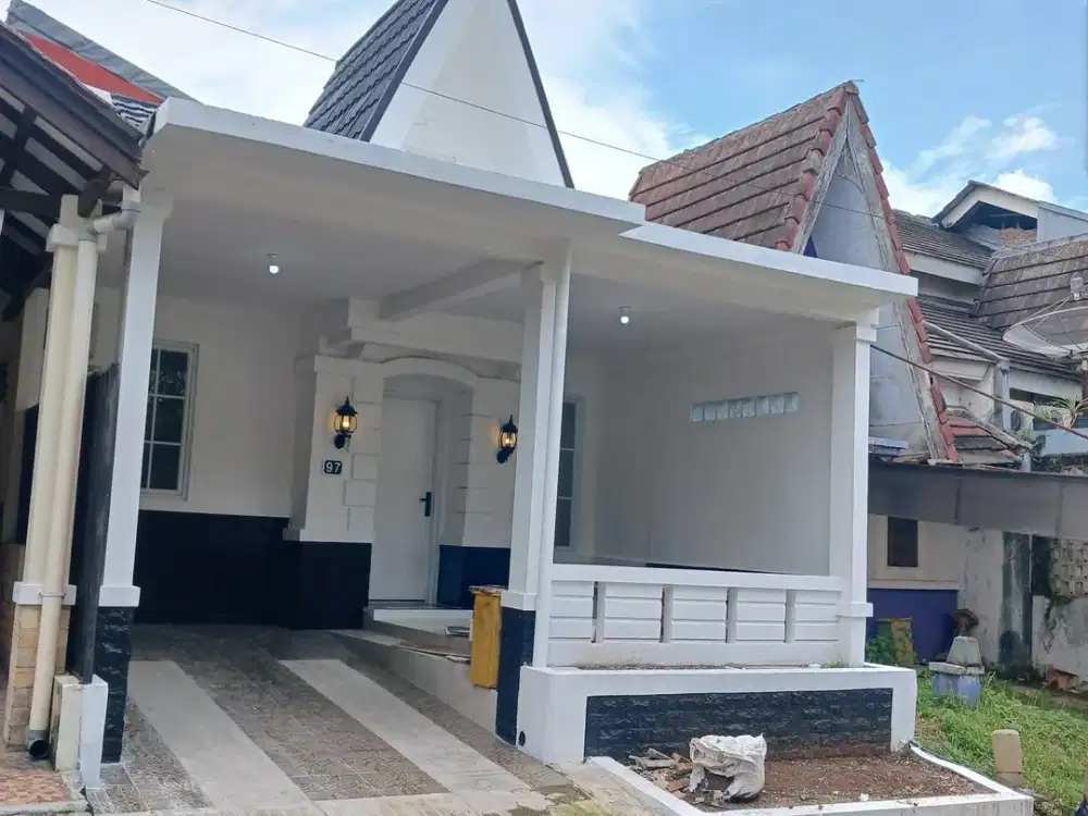 DIJUAL RUMAH 2 LANTAI HARGA MURAH ADA VIEW TERBAIK DI VENESIA SENTUL CITY SSR785