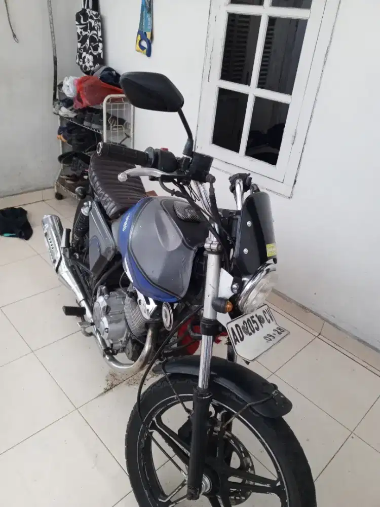 dijual motor suzuki thunder japstyle