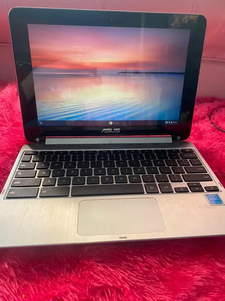 Asus chromebook C100 flip 2in1
