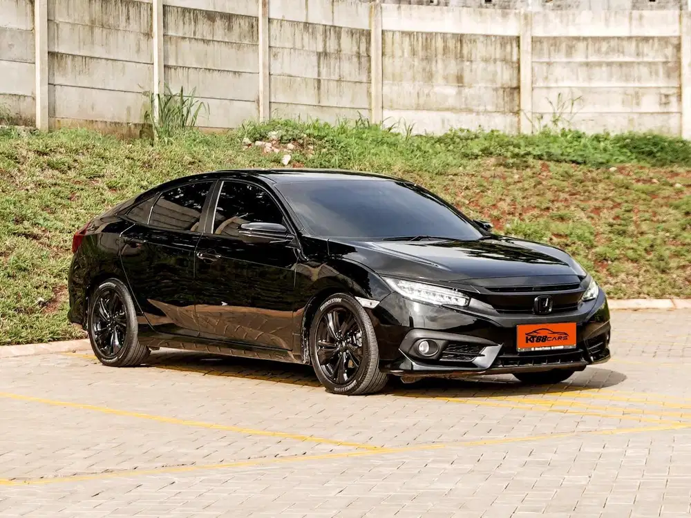 Honda Civic 1.5 TC ES CVT MATIC HITAM 2016