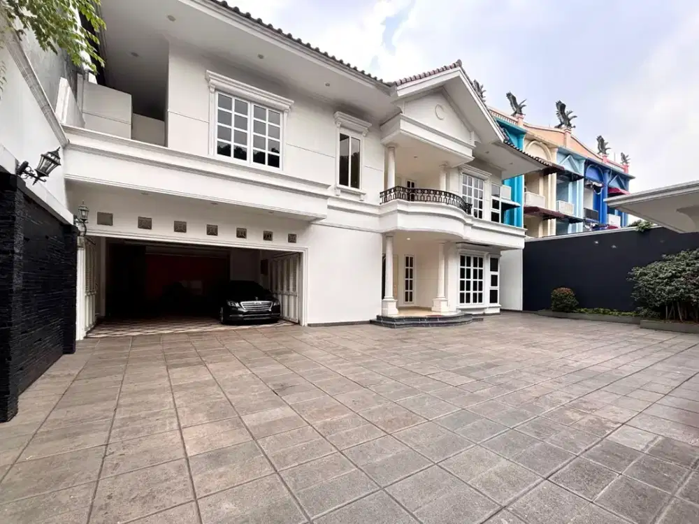 RUMAH MEWAH 2 LANTAI FULLY FURNISHED DI TEBET - ASEM BARIS !