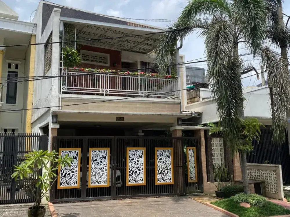 RUMAH BOULEVARD HADAP TAMAN DALAM KOMPLEK DEKAT TOL di CIMUNING SETU BEKASI