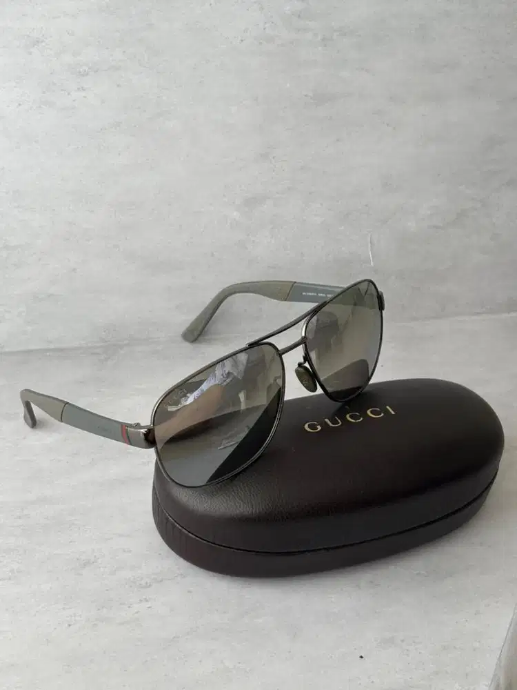 Kacamata Gucci (mirrored)
