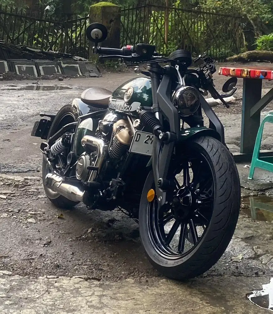 Benelli napoleon bob 250