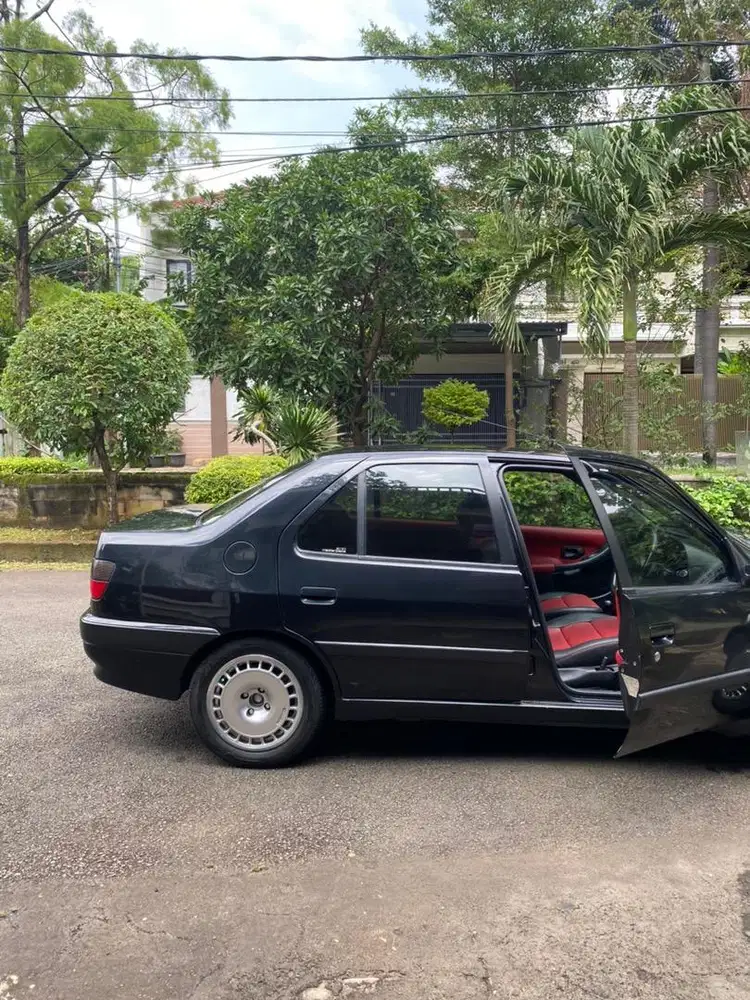 Jual Peugeot 306 Hitam 1997 M/T Istimewa