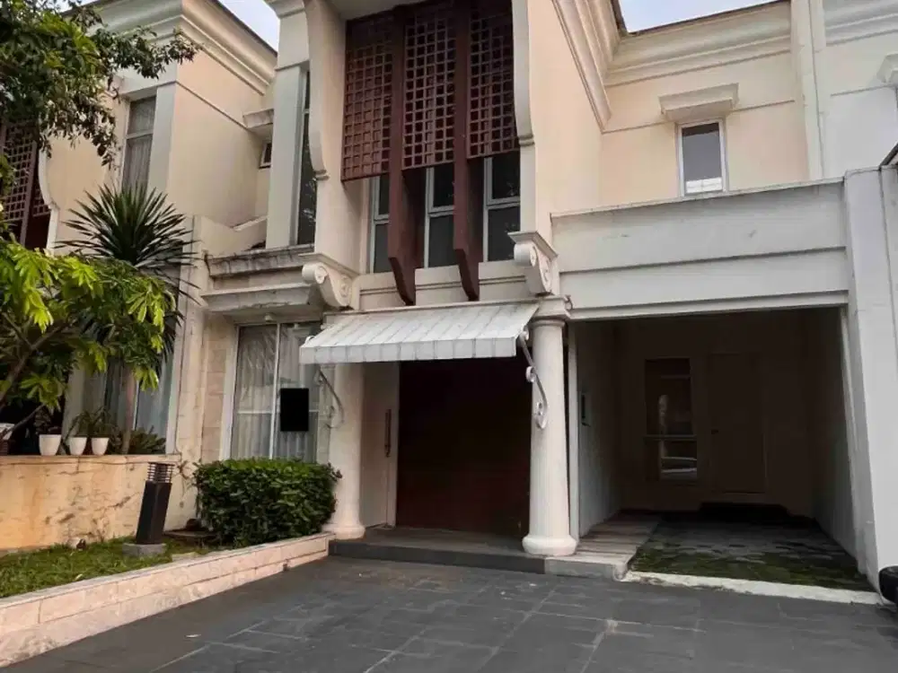 Rumah 2 Lantai 3+1 Kamar Nonfurnish di Greenwich