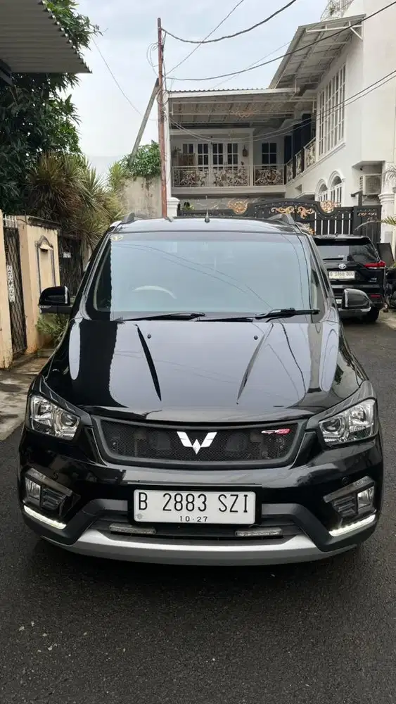 Wuling confero S