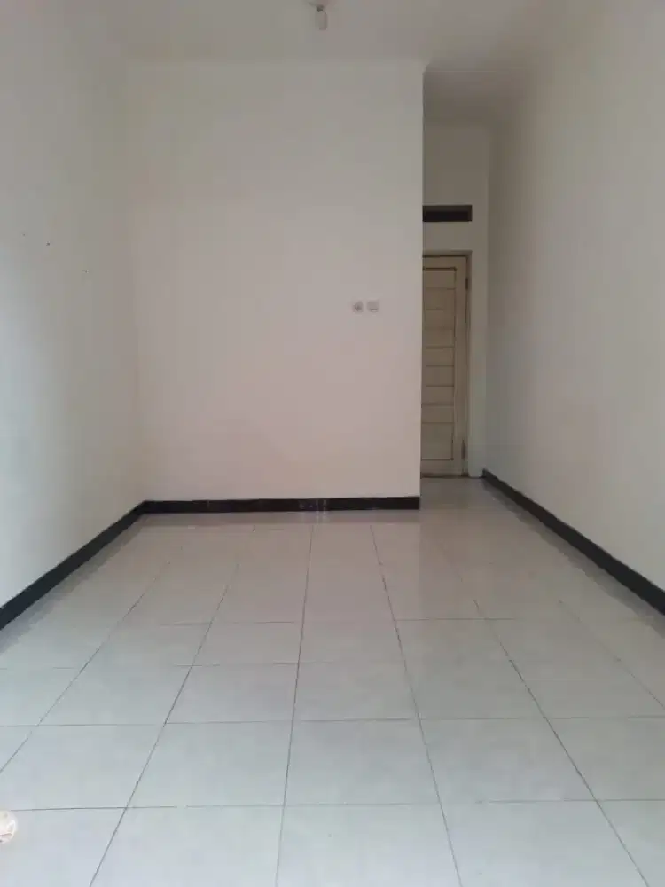 Disewakan ruko tempat usaha per bulan