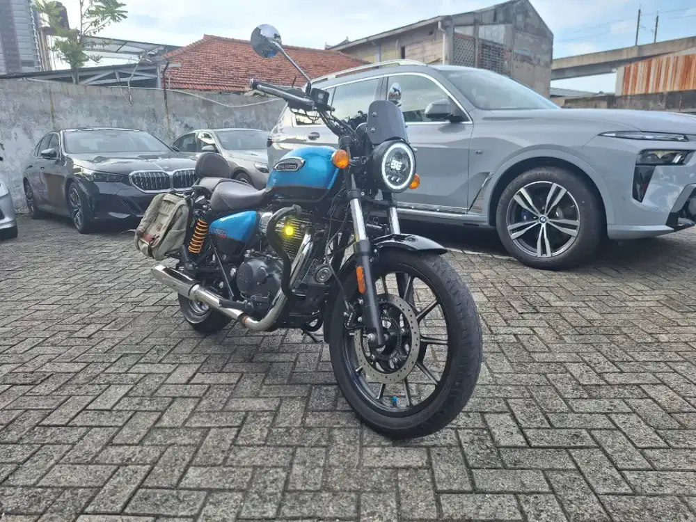 Royal Enfield Meteor Supernova 350