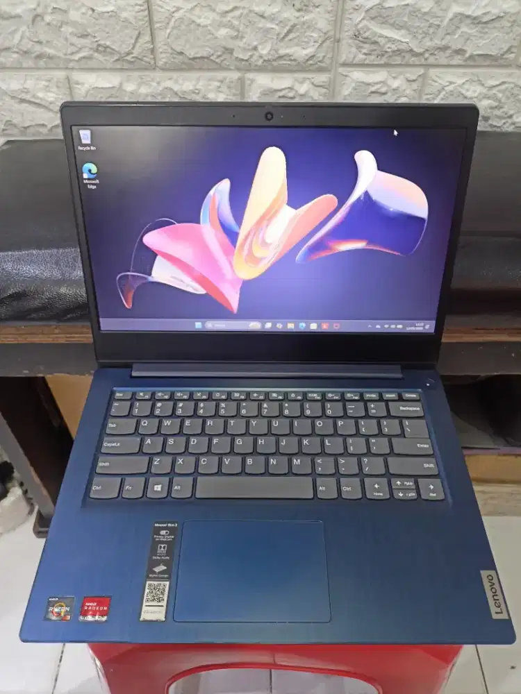 Laptop Lenovo Slim 3