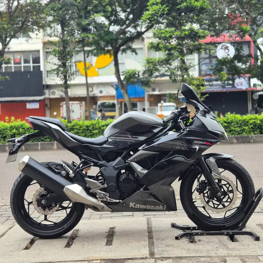 KM LOW! KAWASAKI NINJA 250 MONO SL 2017 GREY PAJAK ON SIAP GAS