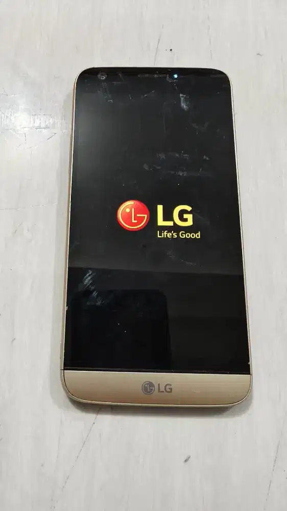 Handphone HP merk LG G5