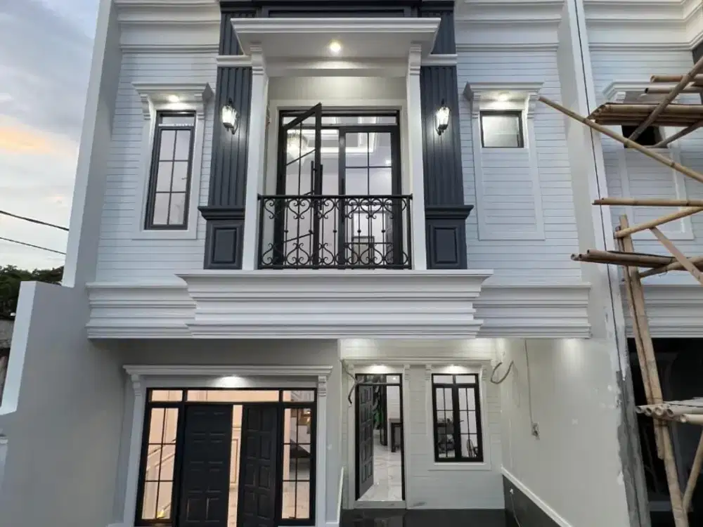 RUMAH BARU SPESIFIKASI MEWAH LOKASI STRATEGIS di RAGUNAN JAGAKARSA JAKARTA SELATAN