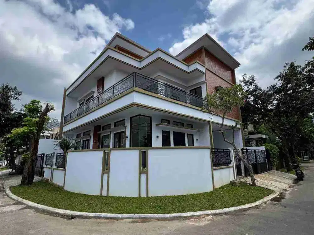 Rumah Hoek Mewah Kencana Loka BSD - Modern Minimalis, Full Furnished Kitchen!