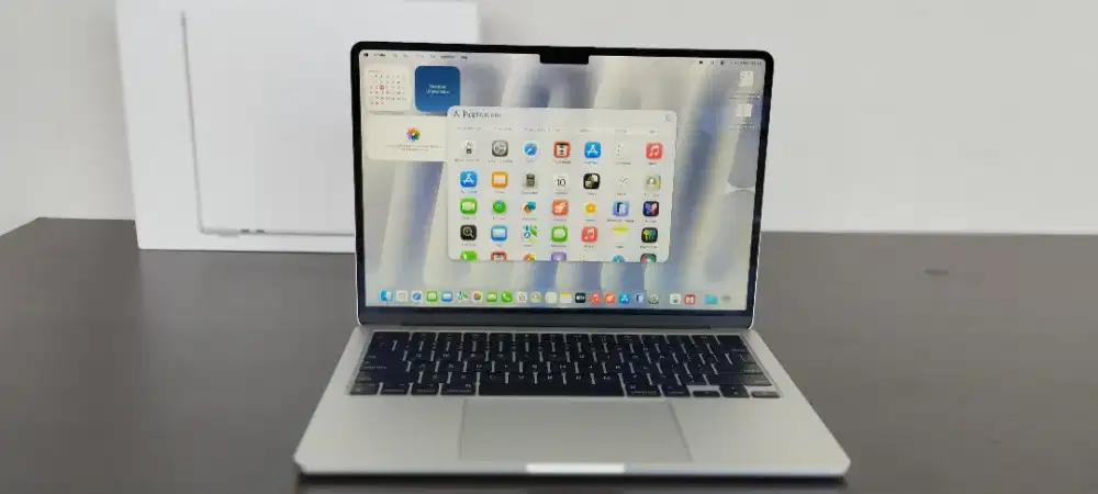 Apple Macbook Air M3 Chip 2024 13.6 inch Memory 8GB SSD 256GB -ex iBox