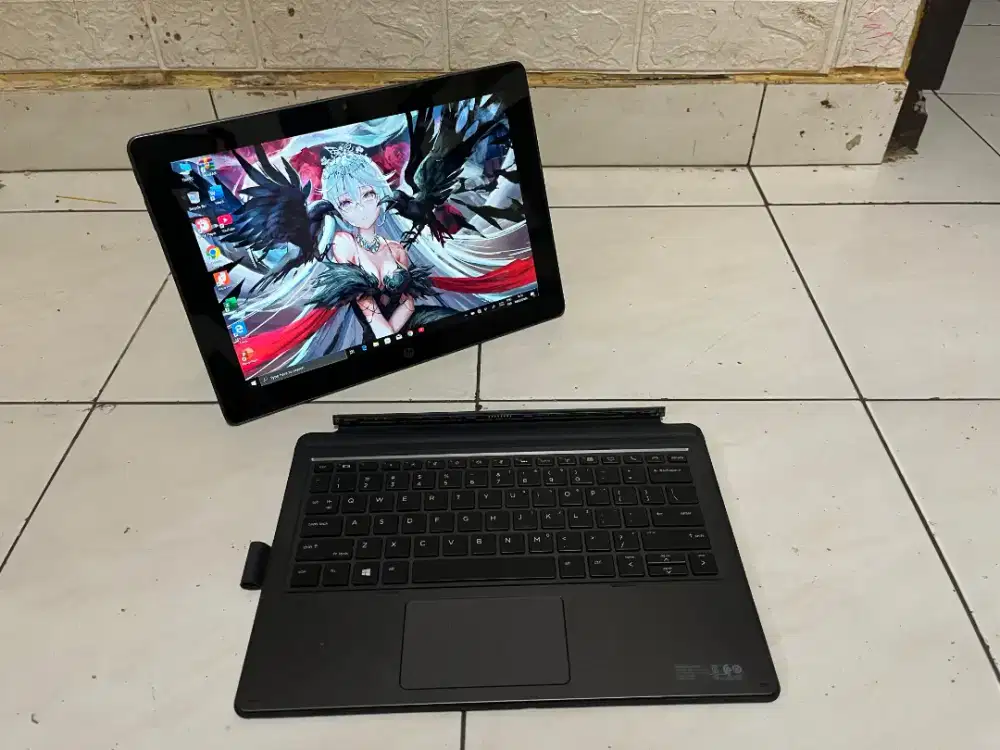 Dijual Laptop 2 in 1 Hp pro X2 Intel core i7 ( ram 8/ nvme 256 )
