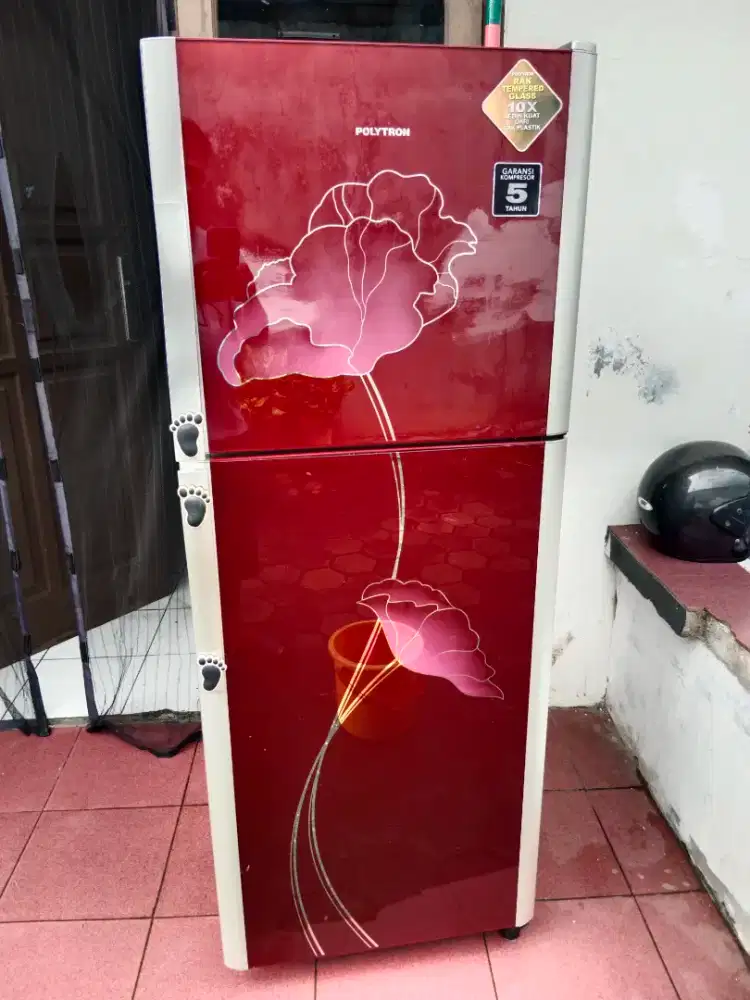 D jual kulkas politron 2 pintu, mulus , kompresor ori,