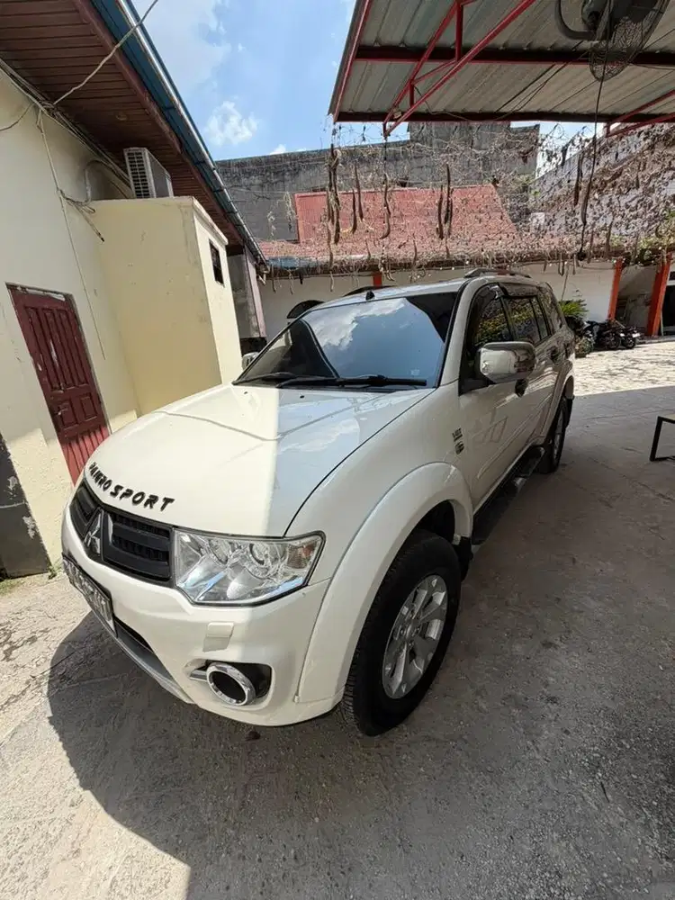 PAJERO DAKAR VGT 2.5 DIESEL 2013 AUTOMATIC
