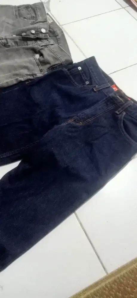 Celana jeans mulus lea dan levis 501 original