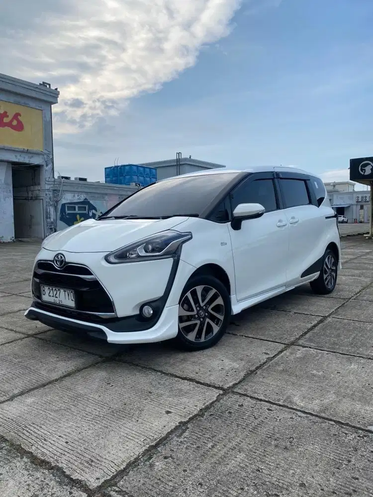 (Km Low 20ribu Record) TOYOTA SIENTA Q AT 2021