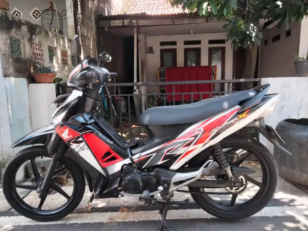 Honda Supra x 125 tahun 2010 siap pakai