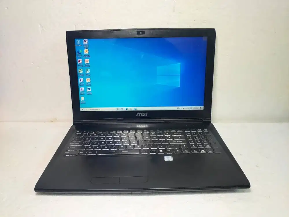 MSI GL62M 7RDX Core i7-7700HQ Ram 16GB Ssd 512GB Layar FHD B429