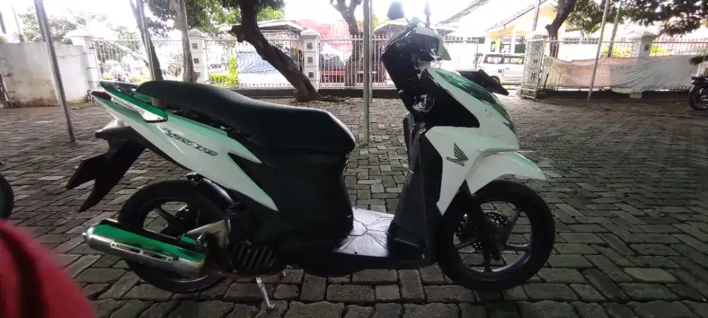 Honda Vario CBS 125 th. 2013 Injection Putih