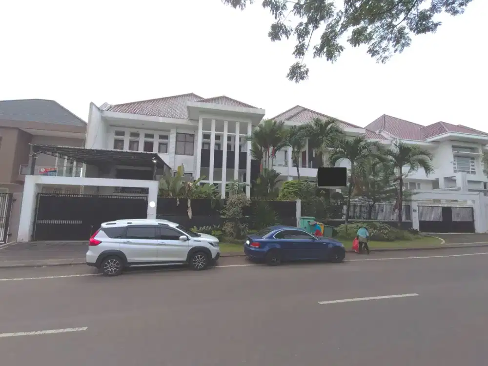 Dijual Rumah Gandeng Eksklusif di Boulevard Kota Wisata Lokasi Prime