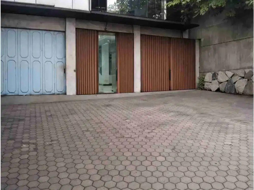 Gudang siap pakai di mainroad Moh Toha Bandung
