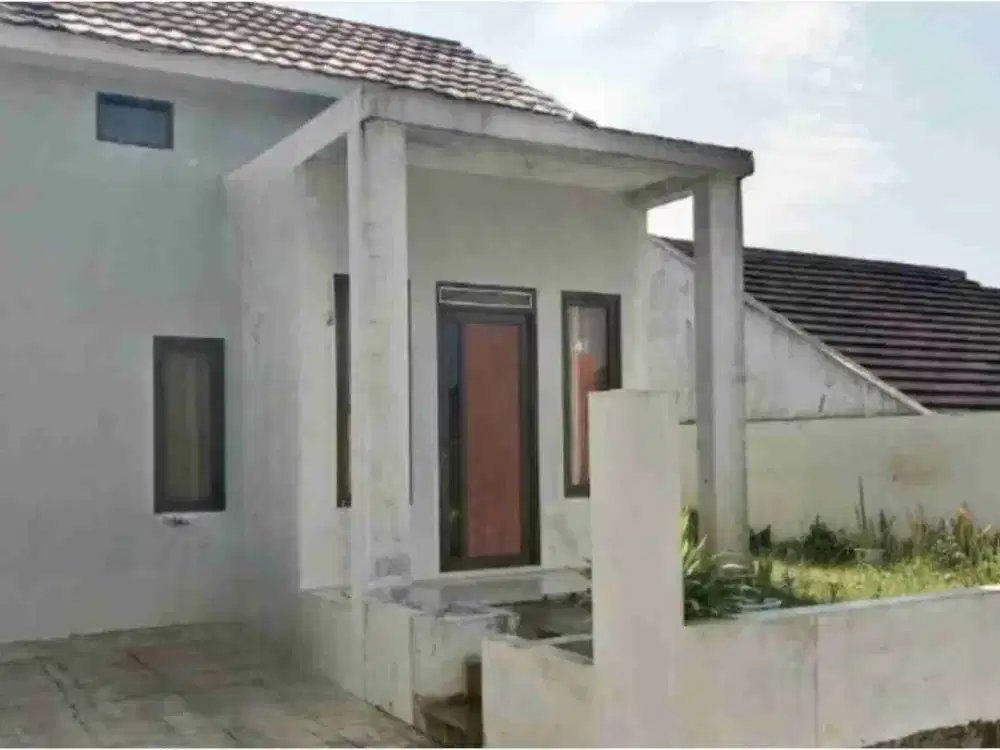 Rumah siap huni di perumahan cinunuk cibiru Bandung