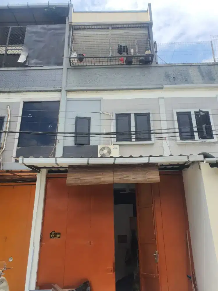 Rumah Usaha Konveksi