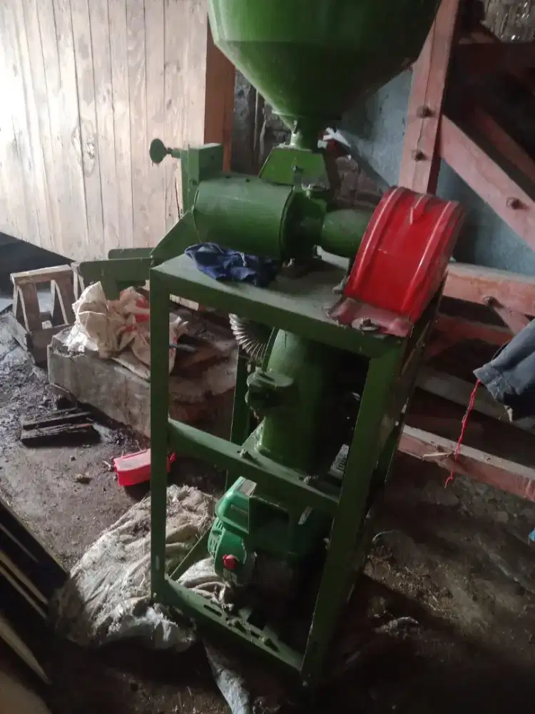 Mesin Rice mil keluar beras dan bekatul