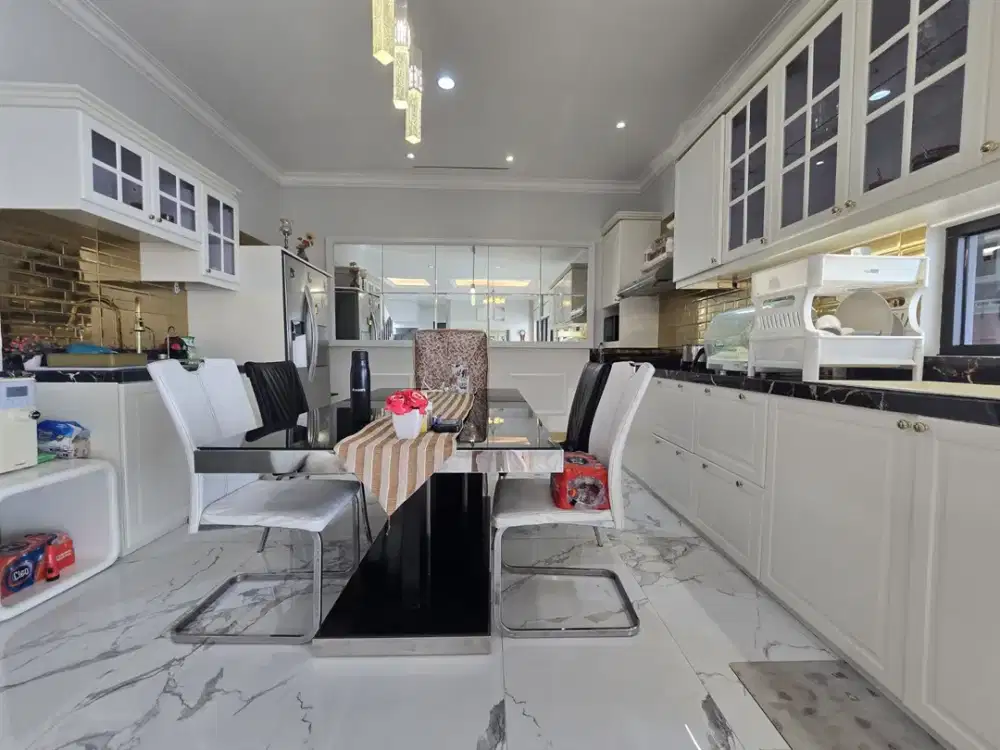 Dijual Rumah Mewah Harga Miring Lokasi Strategis Dekat dengan Fasilitas Kesehatan dan Wisata di Setiabudi Bandung