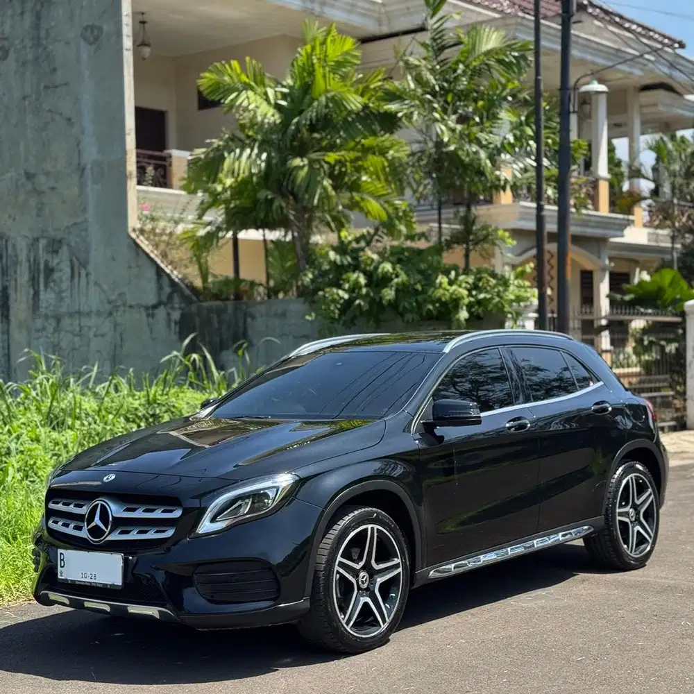 Mercedes Benz GLA 200 AMG 2018