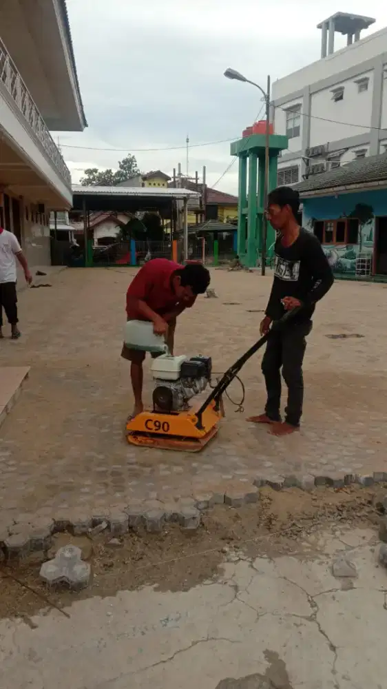 Baby roller stamper kuda stamper kodok jack hamer genset molen