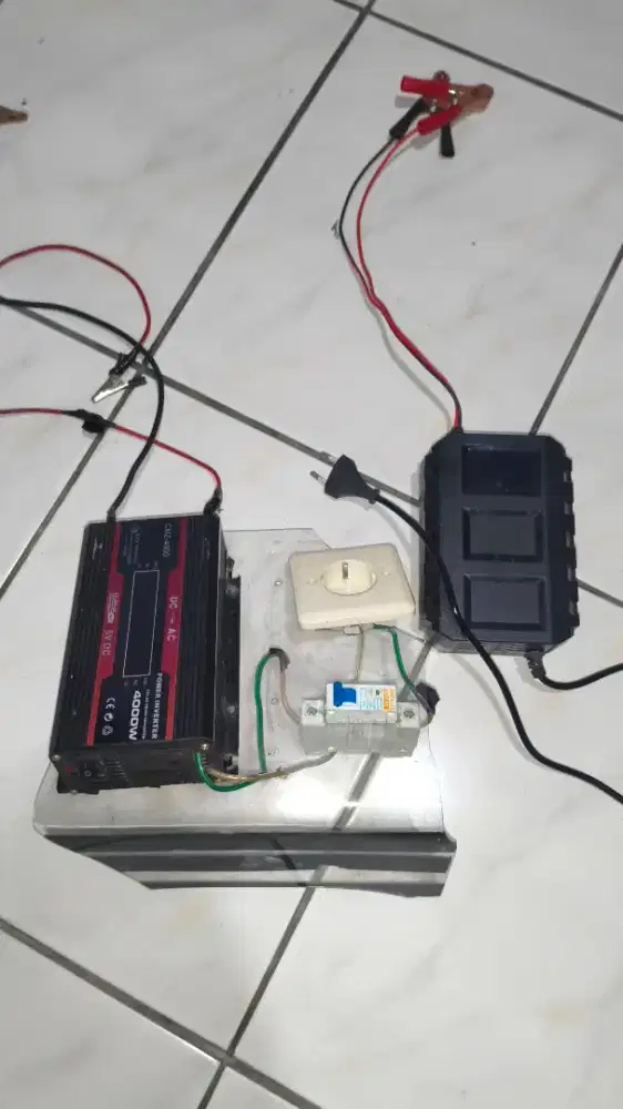 Jual sepaket Inventer dan charger Accu